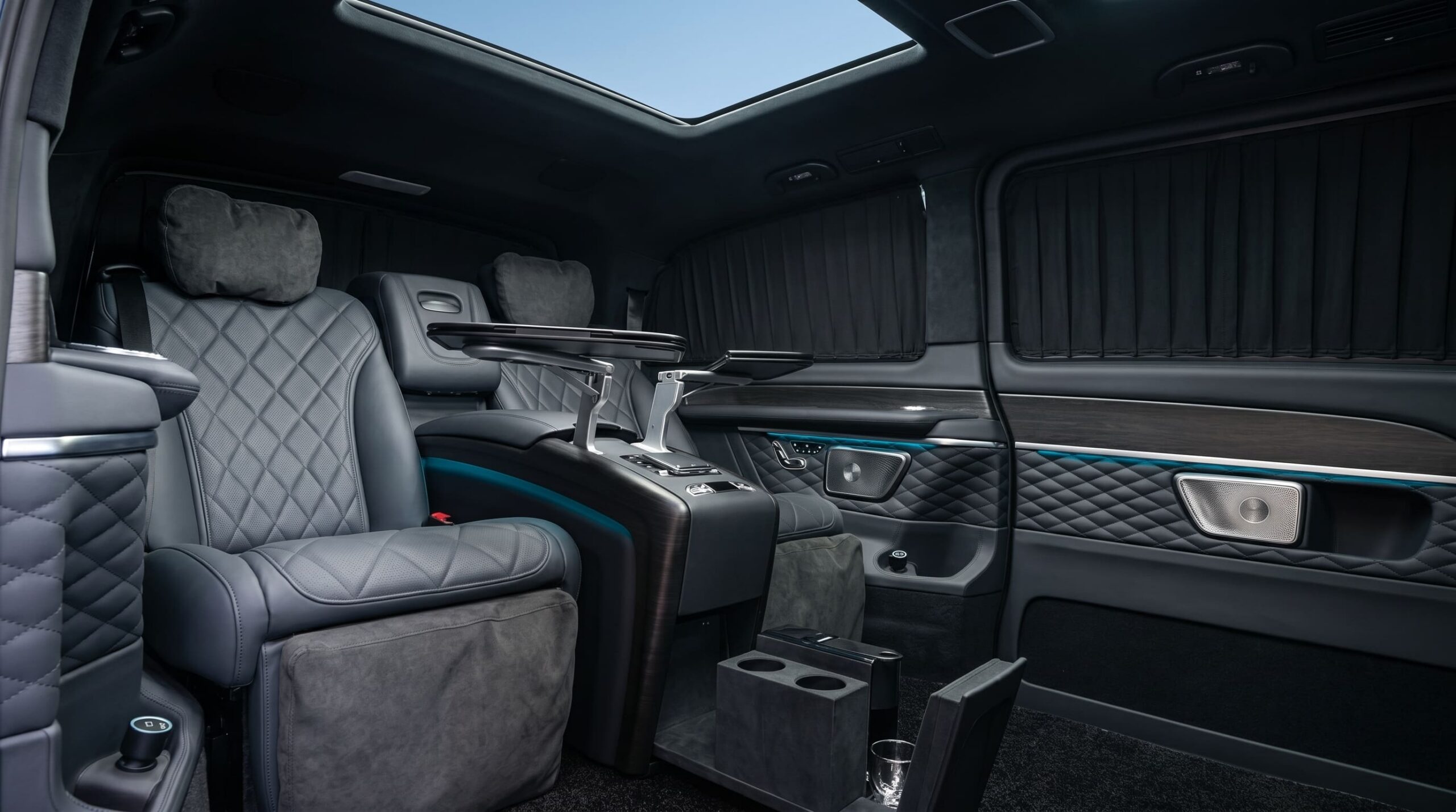 Mercedes-Benz V-class (Мобильный офис)